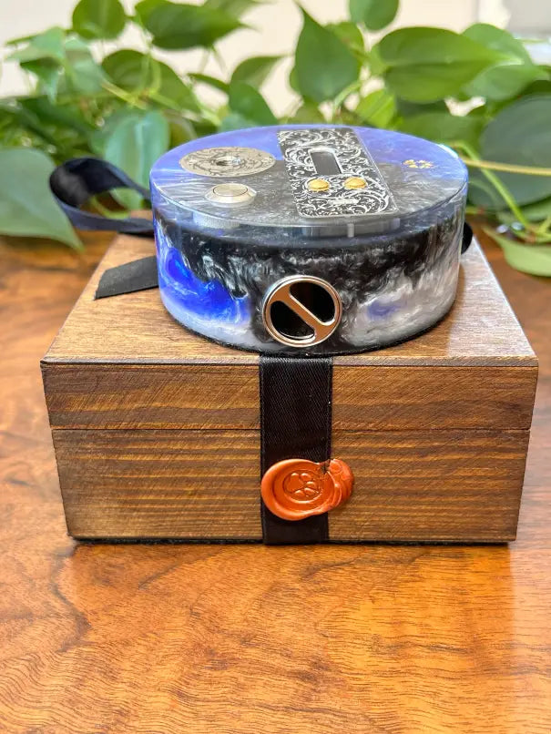 Evolv dna75 Single 18650 build stand ohm reader engraved design - Vapesmarter.org