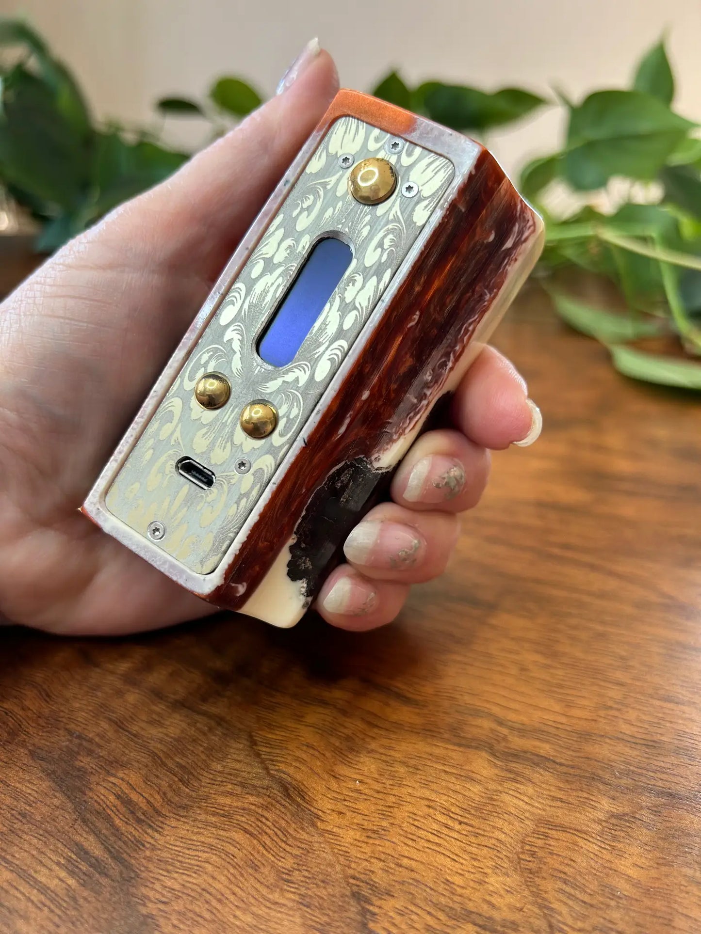 Twin 18650 Battery Dna250 stabwood hybrid Mod engraved edition - Vapesmarter.org