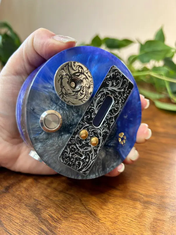 Evolv dna75 Single 18650 build stand ohm reader engraved design - Vapesmarter.org