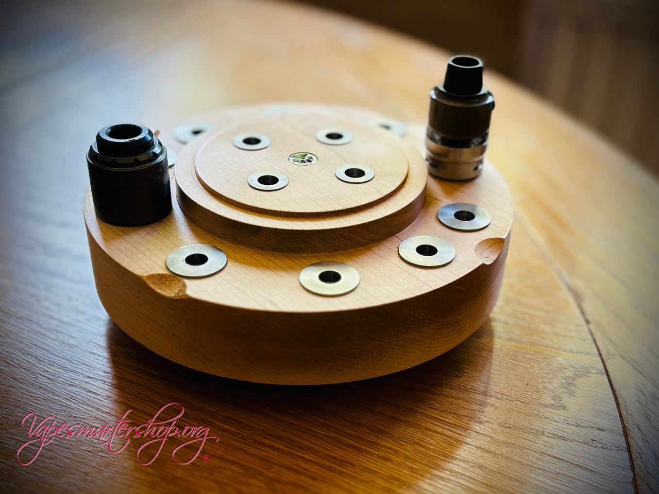 510 wood and steel turning tank desk stand