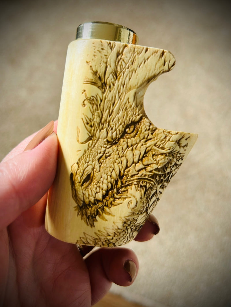A SBS Single 21700 Lemonwood switched Mech engraved edition Clickfet mod