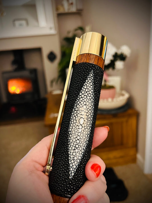 Side Fire Twin Stacked 21700 Battery mechanical mod 30mm  tank fitment stingray edition