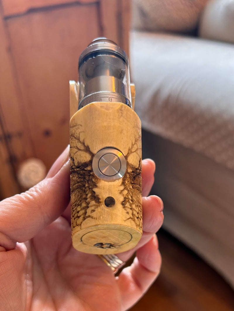 A SBS Single 18650 Lemonwood switched Mech engraved edition Clickfet mod