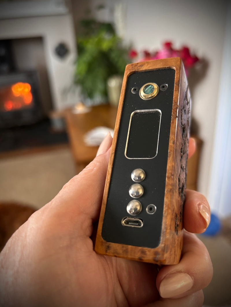Evolv Dna75c single 18650 battery Engraved Thuya Burl Wood mod